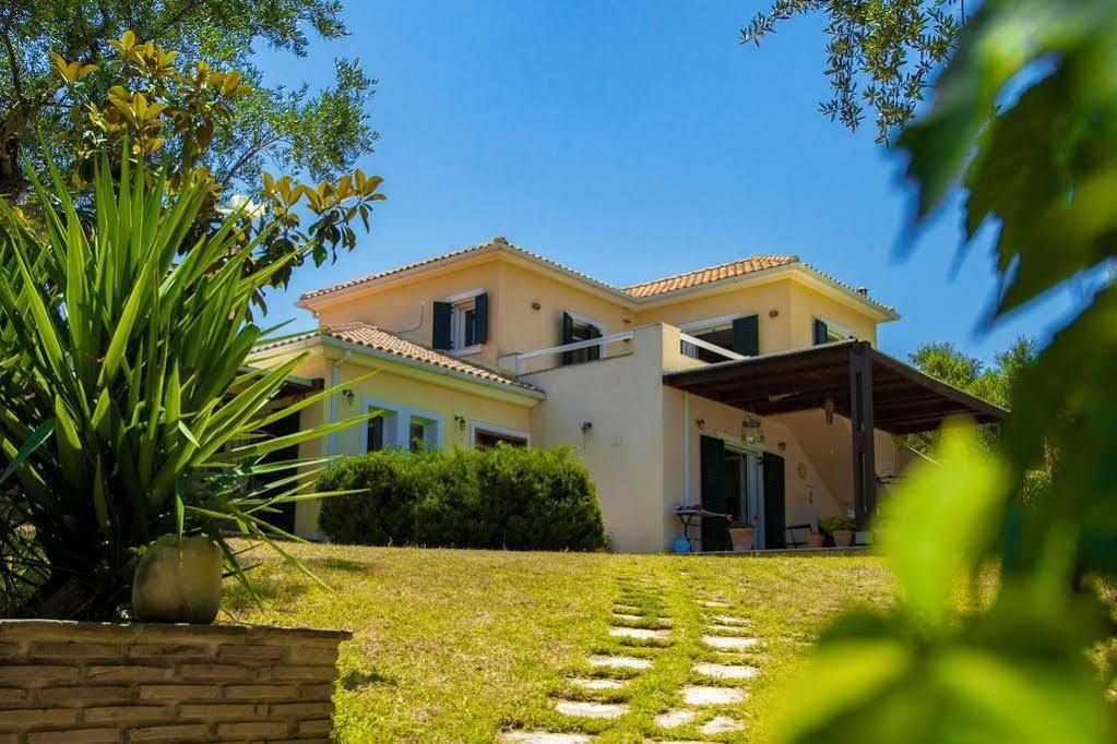 Nina Residence Plános 外观 照片